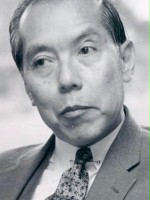 Toshikazu Kase 
