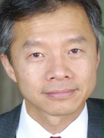 Larry Wang Parrish / Profesor Wei