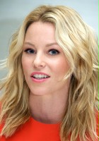 Elizabeth Banks / Bosley