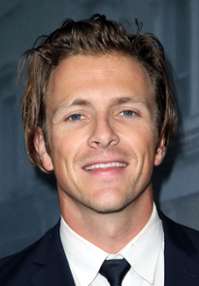 Charlie Bewley 