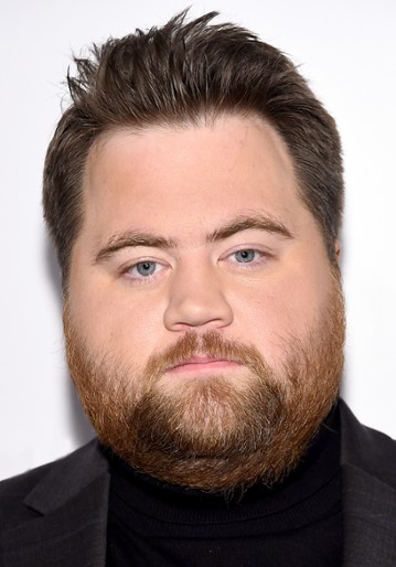 Paul Walter Hauser / Larry Hall