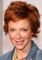 Lauren Holly / Mary Swanson