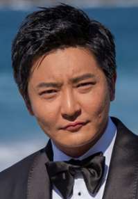 Jingfei Guo 