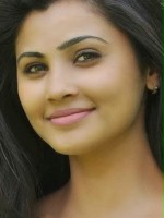 Daisy Shah / Sanjana