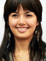 Ae-ra Shin / Jin-ju Lee, pracownica sklepu