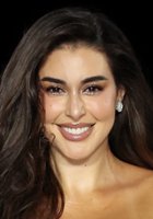 Yasmine Sabri / Mai