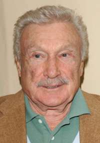 Warren Stevens I