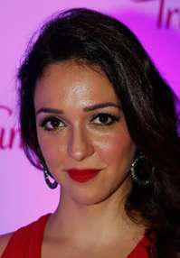 Nauheed Cyrusi 