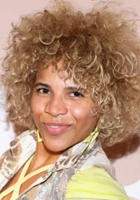 Joana Nwamerue 