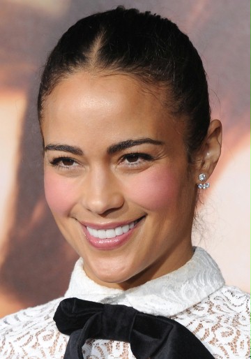 Paula Patton / Dr Elizabeth Lewis