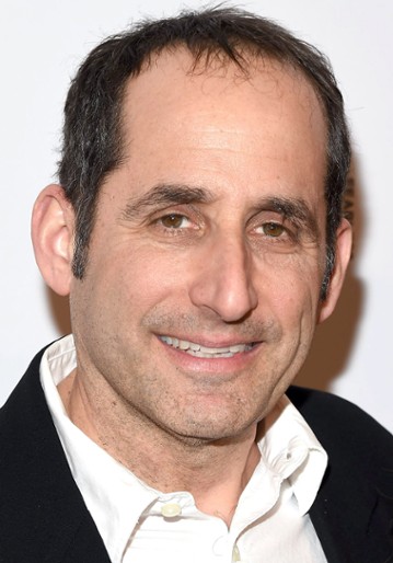 Peter Jacobson / Agent Wolfe