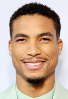 Greg Tarzan Davis / Barman