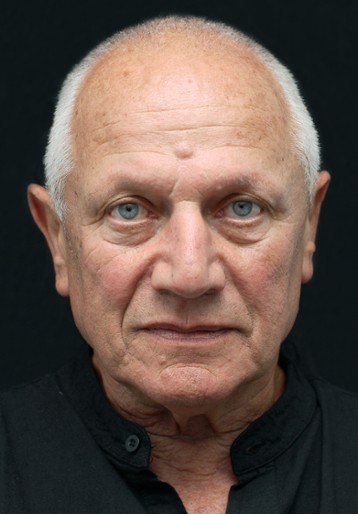 Steven Berkoff / Kr&oacute;l Olaf Gruby
