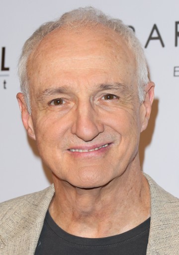 Michael Gross / Alfred Mosby