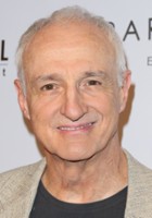 Michael Gross / Stan