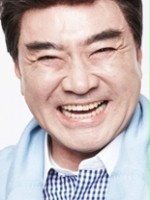 Deok-hwa Lee / Przewodniczący Han-il Jo, ojciec Min-hyeoka