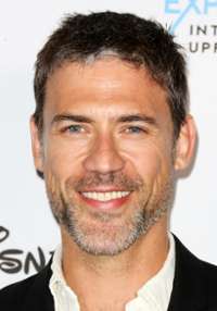 Adam Rayner I
