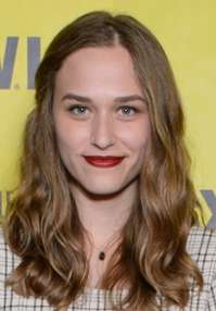 Zoe Graham I