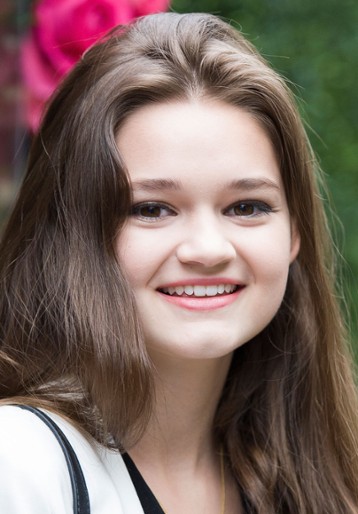 Ciara Bravo / Lacey