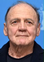 Bruno Ganz / Sędzia Lueben