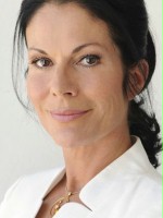 Simone Ritscher-Krüger / Pielęgniarka oddziałowa Marion
