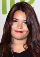 Madison De La Garza / 