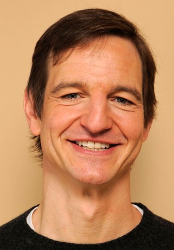 William Mapother / Travis Russell