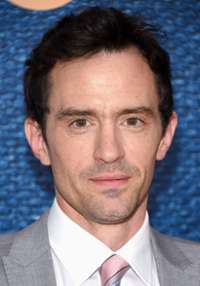 Nathan Darrow 