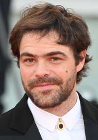 Peter Lanzani 
