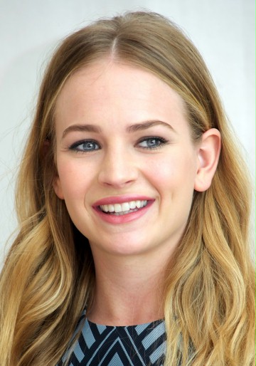 Britt Robertson - Filmweb