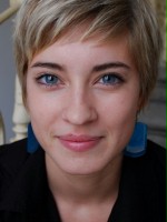 Adela Petrekova 
