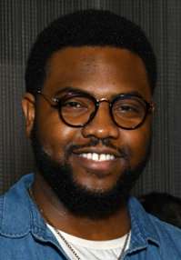 Tobi Bamtefa 