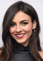 Victoria Justice / Grave Shaw