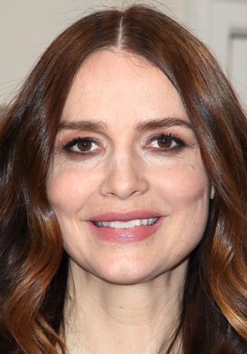 Saffron Burrows / Ike Latulippe