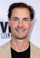 Erik von Detten / Decon Lewis