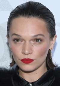 Anna Brewster 