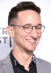 Derek Bishé 