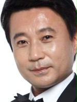 Kwon Hyun-Min / Sprzedawca