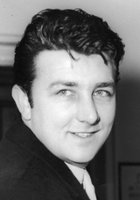 Richard Dawson / Szeregowy Hugh MacDonald
