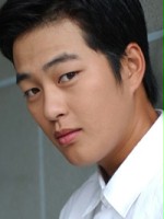 Kwang-Hyun Park / Praktykant Kang Ji Tae