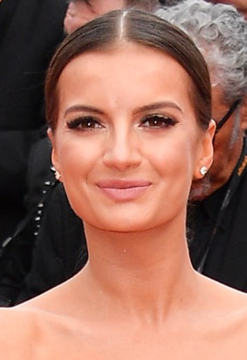 Natalia Janoszek / 