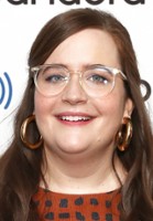 Aidy Bryant / Vivian