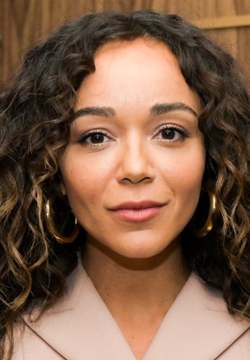 Ashley Madekwe / Ashley Davenport