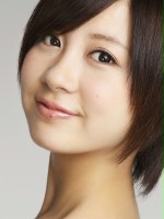 Erena Ono / Emi \"Micchan\" Mitsushima, młodsza współpracownica