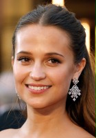 Alicia Vikander / Gaby Teller