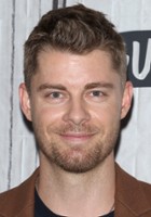 Luke Mitchell / Nelson Quinn