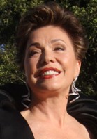 Maria Farrow / 