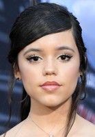 Jenna Ortega / Olivia