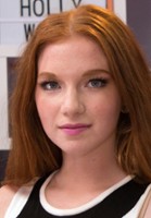 Annalise Basso / Angela