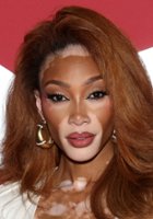 Winnie Harlow / Noni